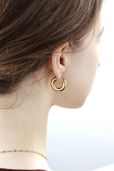 シンプルラウンドピアス / ゴールド – BELE JAPAN